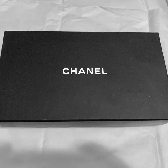 CHANEL Long Zip Wallet Matelasse BLACK - Picture 9 of 14